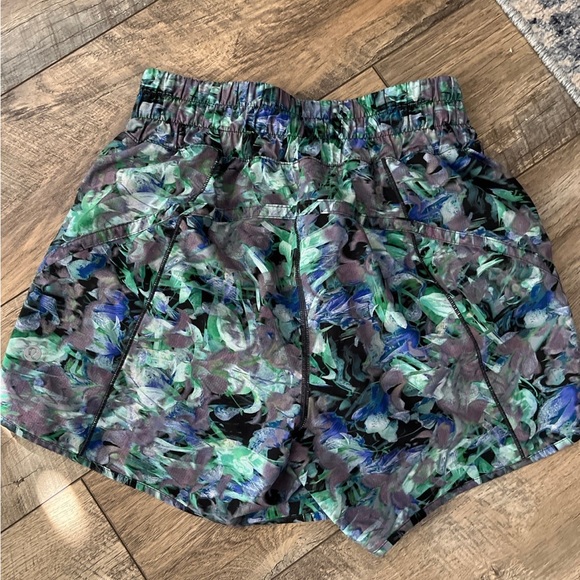 Lululemon shorts - Picture 2 of 5